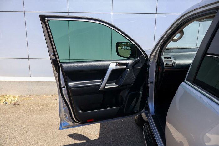 2019 Toyota Prado PRADO DSL WGN AT VX 4277430 003