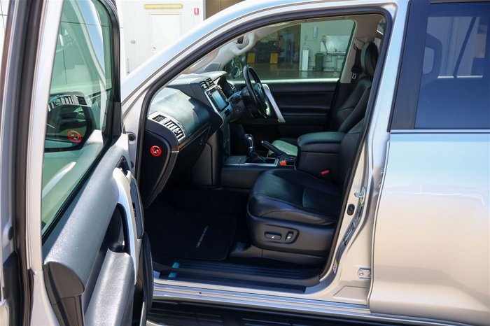 2019 Toyota Prado PRADO DSL WGN AT VX 4277430 003