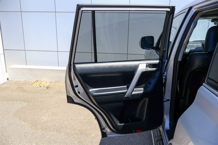 2019 Toyota Prado PRADO DSL WGN AT VX 4277430 003