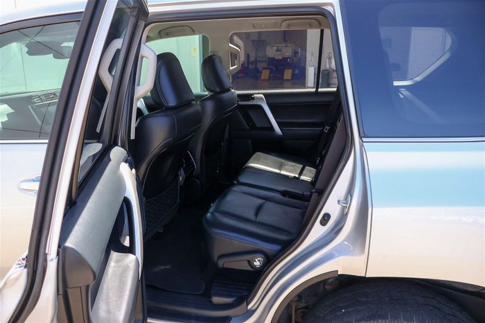 2019 Toyota Prado PRADO DSL WGN AT VX 4277430 003