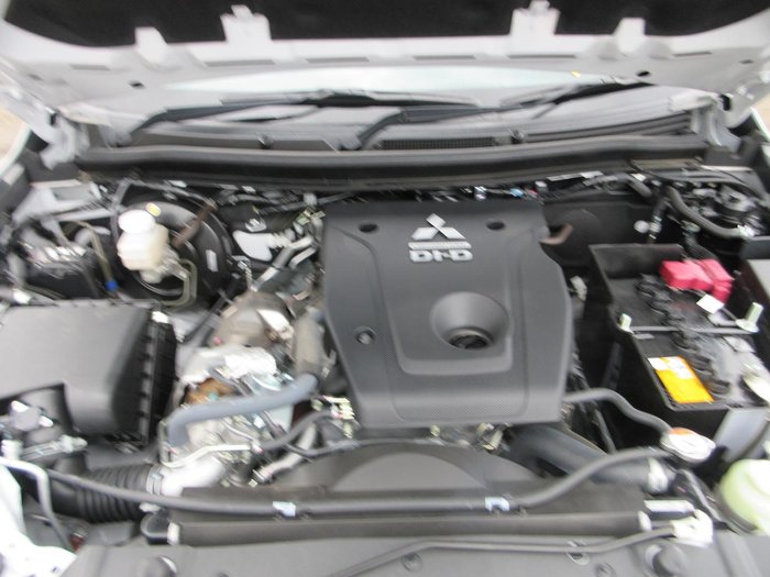 2023 Mitsubishi Triton Xtreme