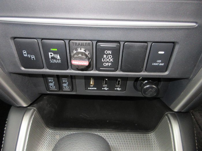 2023 Mitsubishi Triton Xtreme