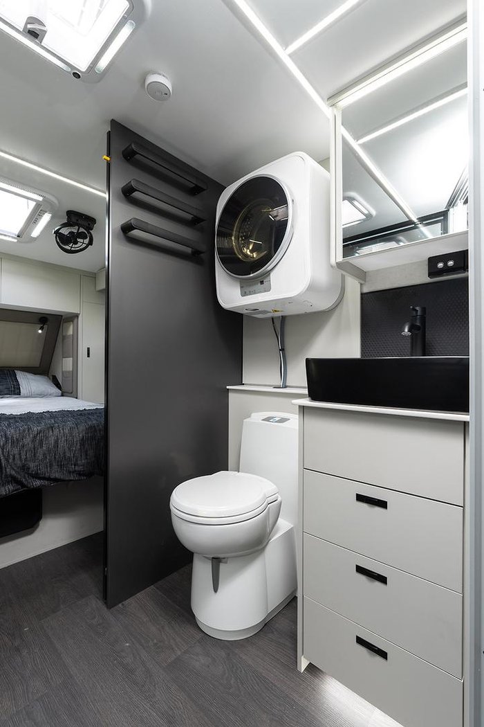 2024 Legend Groundbreaker Ultimate Was $227 000 - Now 199 000