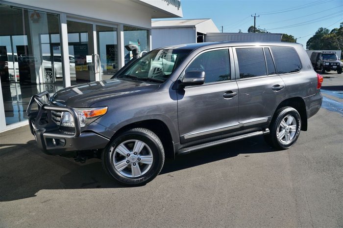 2013 TOYOTA LANDCRUISER SAHARA (4x4)