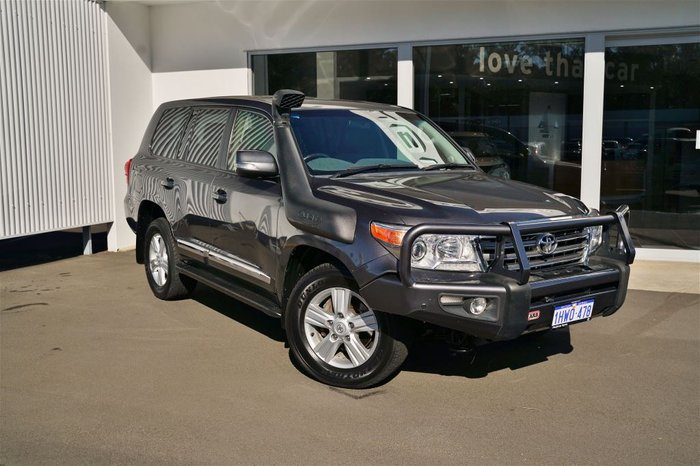2013 TOYOTA LANDCRUISER SAHARA (4x4)