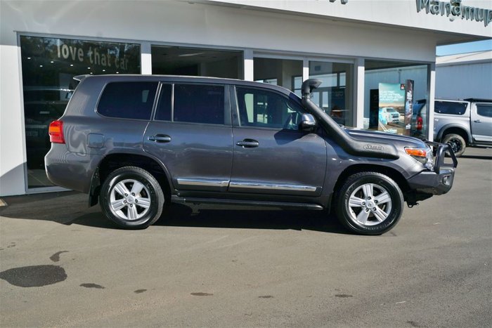 2013 TOYOTA LANDCRUISER SAHARA (4x4)