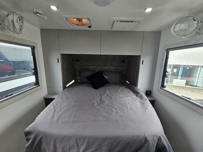 2024 Retreat Daydream 210C