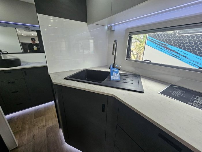 2024 Retreat Daydream 210C