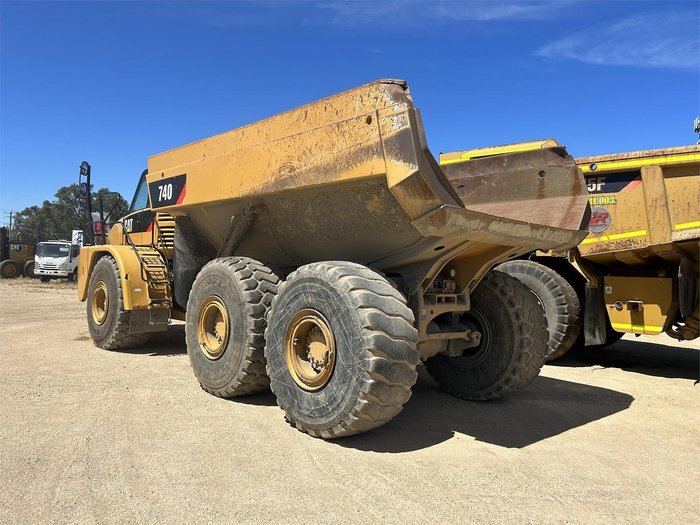 2007 Caterpillar 740