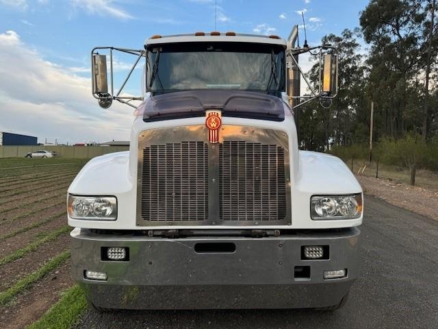 2013 Kenworth T359 Daycab, Cummins Isme5, 18Sp
