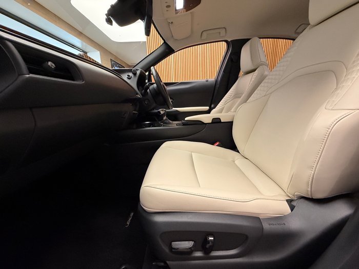 2019 Lexus UX200 Luxury 2.0L Petrol Auto CVT SUV