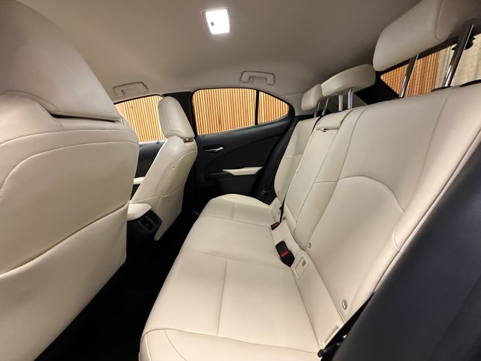 2019 Lexus UX200 Luxury 2.0L Petrol Auto CVT SUV