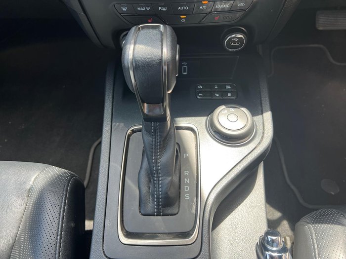 2020 Ford Everest Titanium