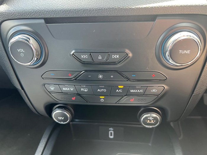 2020 Ford Everest Titanium