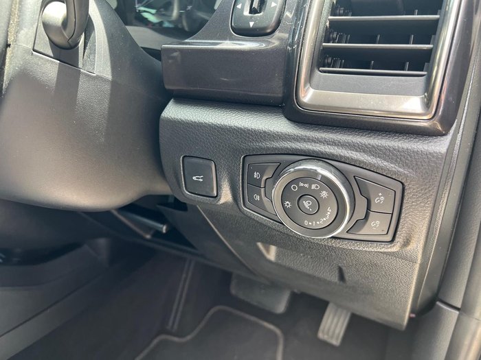 2020 Ford Everest Titanium