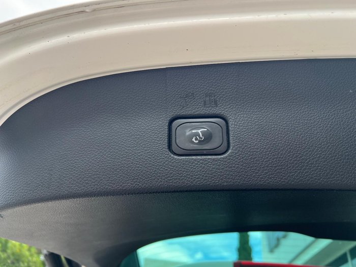 2020 Ford Everest Titanium