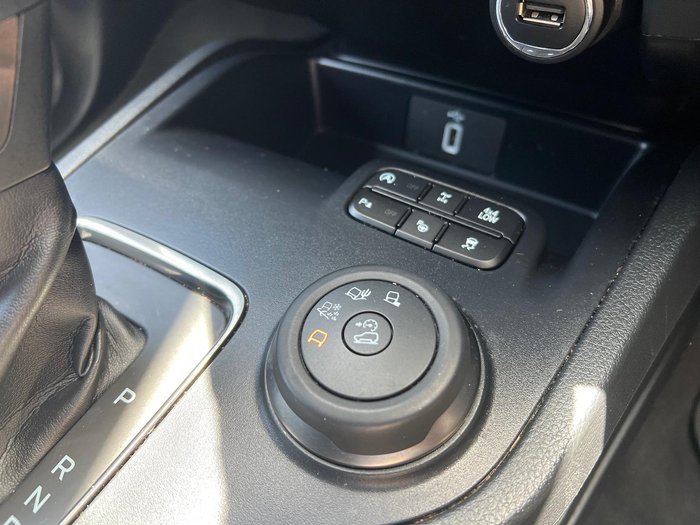 2020 Ford Everest Titanium
