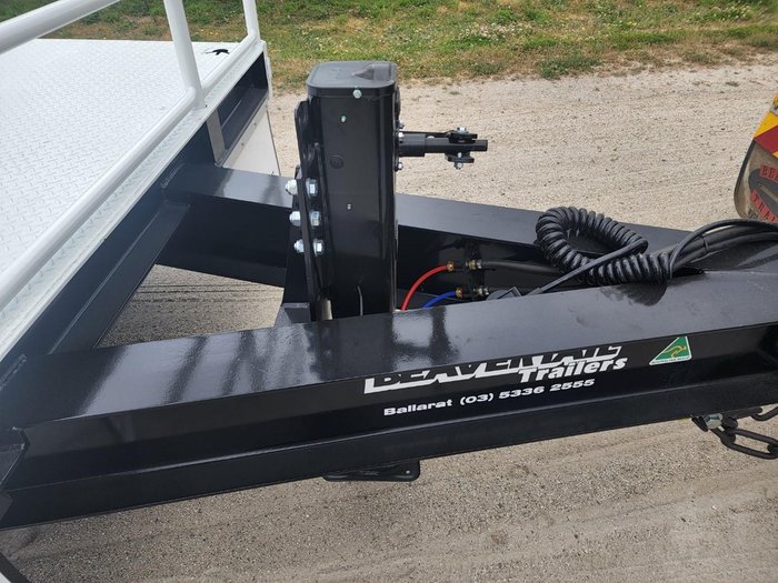 2025 Beavertail Tandem Axle Pig Trailer
