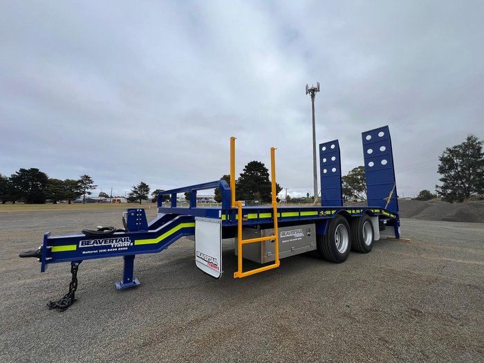 2025 Beavertail Tandem Axle Pig Trailer