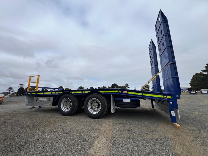 2025 Beavertail Tandem Axle Pig Trailer
