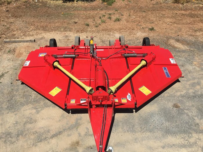 0 TATU RC2 4500 HEAVY DUTY TRAILING FOLDING SLASHER RED