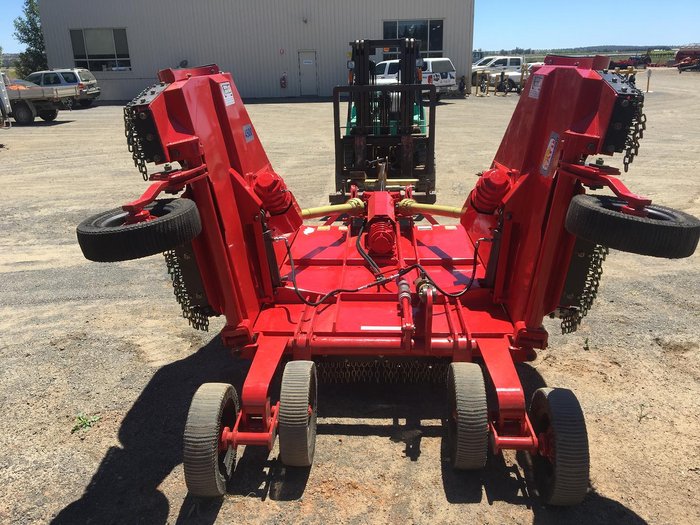 0 TATU RC2 4500 HEAVY DUTY TRAILING FOLDING SLASHER RED