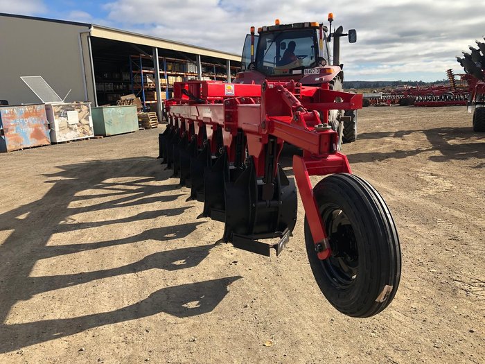 0 Tatu Aarp 8 Blade Reversable Moldboard Plough New RED