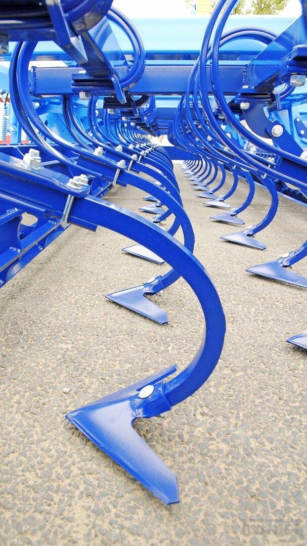 0 FARMET KOMPACTOMAT K 600 PS PRE SOWING CULTIVATOR RED