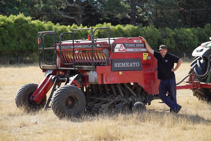 0 Semeato Tdng 300E Double Disc Seeder New - In Stock Now RED