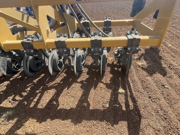 0 SERAFIN ULTISOW STPL LINKAGE BAR AIR SEEDER NEW YELLOW