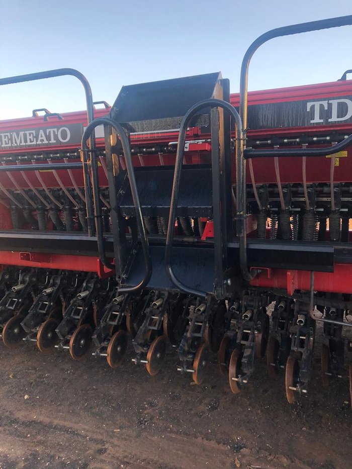 0 Semeato Tdng 320 Double Disc Seeder New RED
