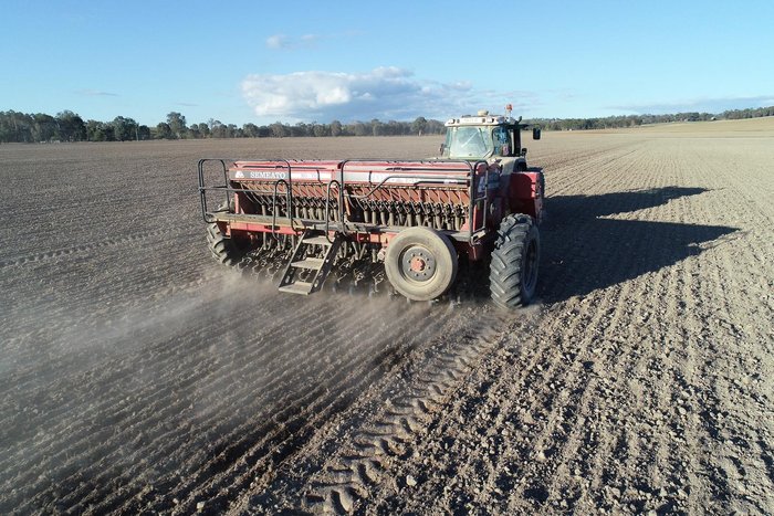 0 SEMEATO TDNG 420 DOUBLE DISC SEEDER NEW RED