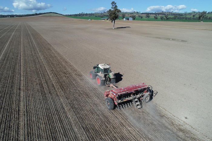 0 SEMEATO TDNG 420 DOUBLE DISC SEEDER NEW RED