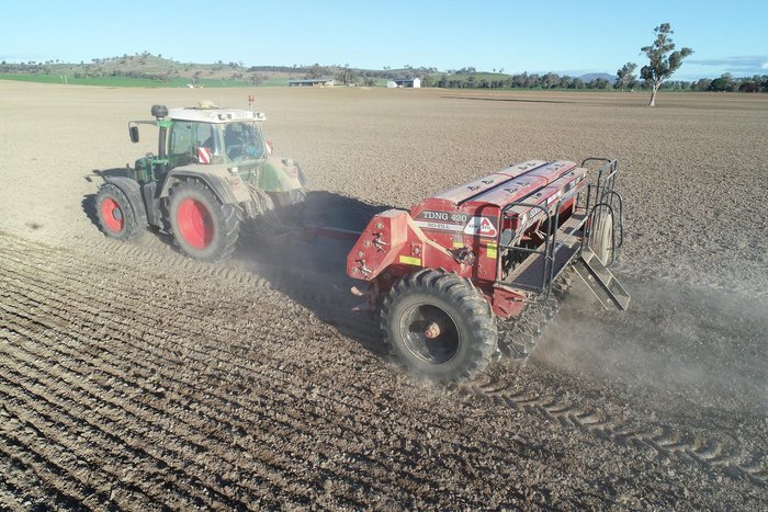 0 SEMEATO TDNG 420 DOUBLE DISC SEEDER NEW RED