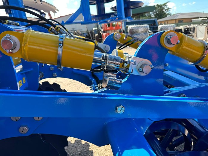 2024 Farmet Softer 8Ps Trailing Linkage Speed Disc +V Roller Ex Demo BLUE