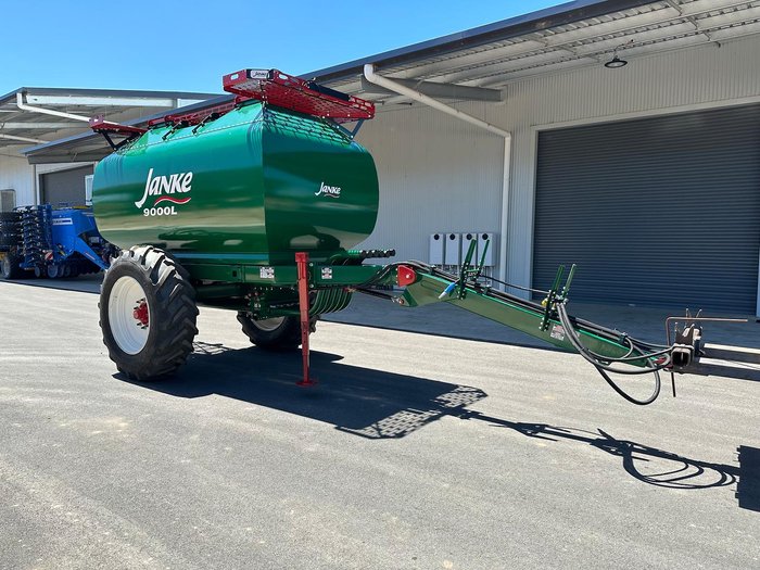 0 JANKE 9000L AIR MASTER TRAILING AIR CART