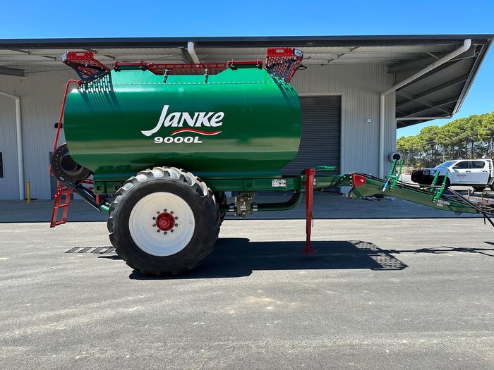 0 JANKE 9000L AIR MASTER TRAILING AIR CART
