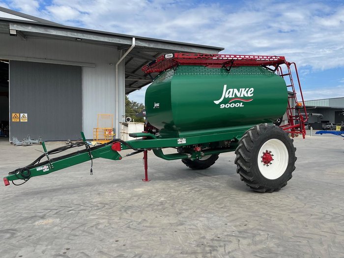 0 JANKE 9000L AIR MASTER TRAILING AIR CART