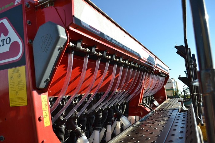 0 SEMEATO TDNG 520 DOUBLE DISC SEEDER NEW IN STOCK NOW RED