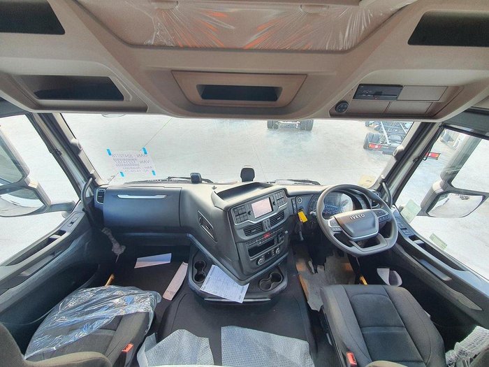 2023 Iveco S-Way AS700 WHITE