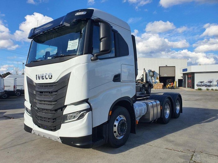 2023 Iveco S-Way AS700 WHITE