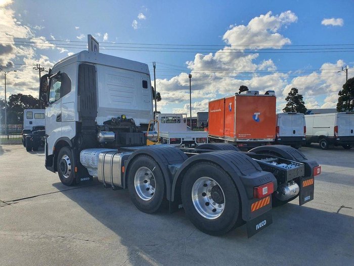 2023 Iveco S-Way AS700 WHITE