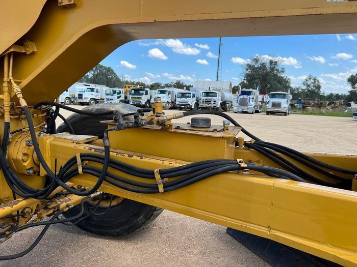 2011 Caterpillar 16M 