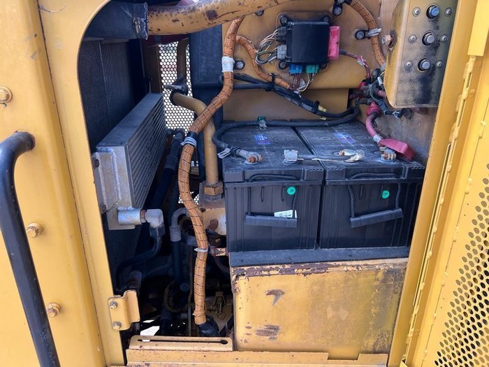 2011 Caterpillar 16M 