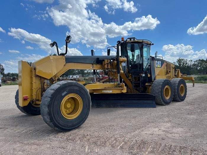 2011 Caterpillar 16M 
