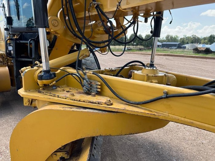 2011 Caterpillar 16M 