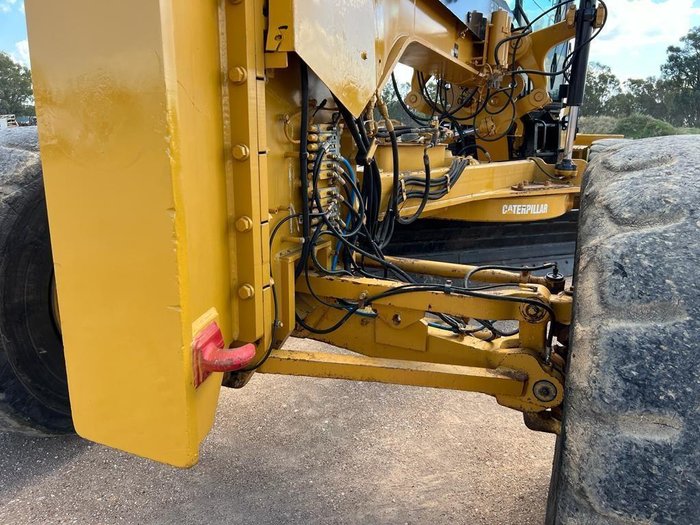 2011 Caterpillar 16M 