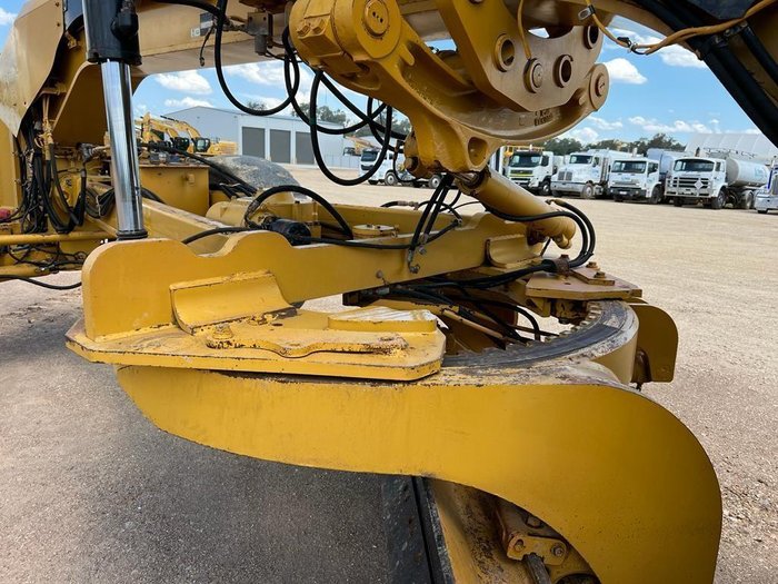 2011 Caterpillar 16M 