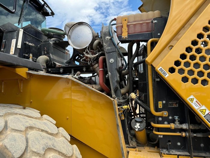 2011 Caterpillar 966K 