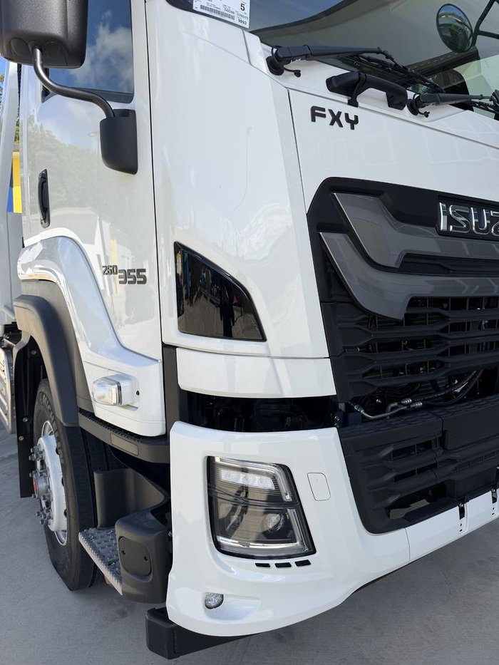 2026 Isuzu F Series FXY 260-355 AT R63